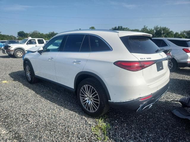 2026 MERCEDES-BENZ GLC 300 2