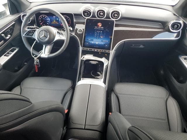 2026 MERCEDES-BENZ GLC 300 8