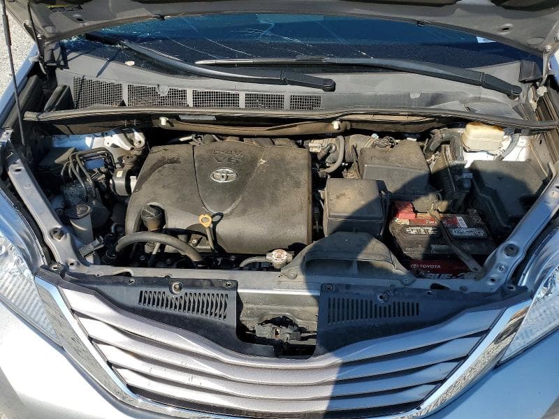 2017 TOYOTA SIENNA XLE 8-PASSENGER XLE 8-PASSENGER 12