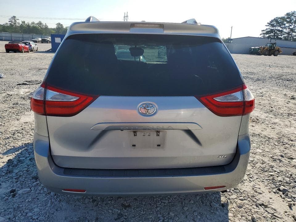 2017 TOYOTA SIENNA XLE 8-PASSENGER XLE 8-PASSENGER 6