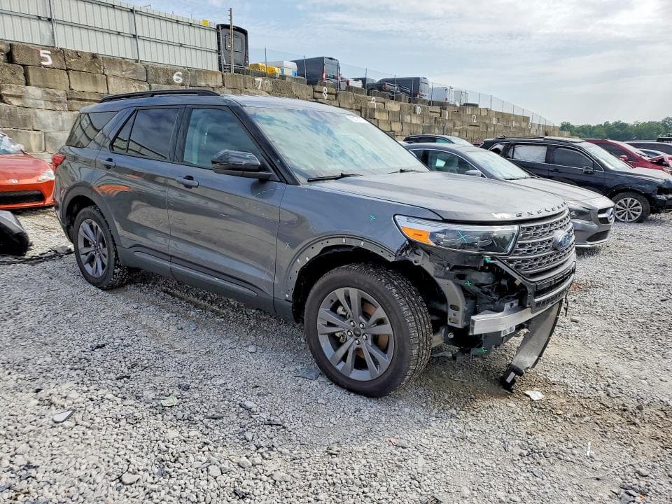 2023 FORD EXPLORER XLT 4