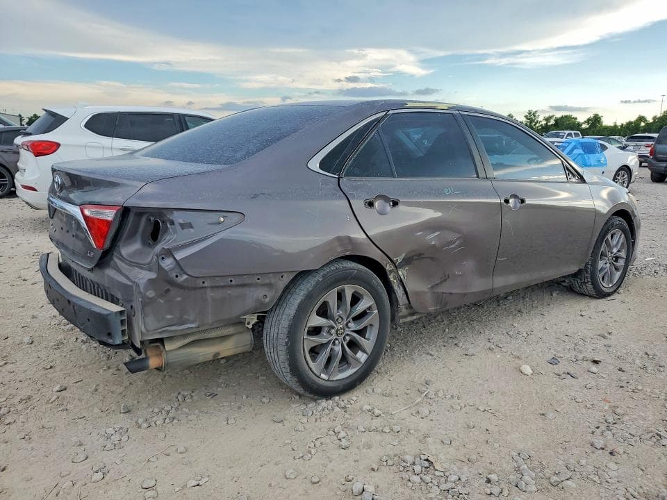 2017 TOYOTA CAMRY LE LE 3
