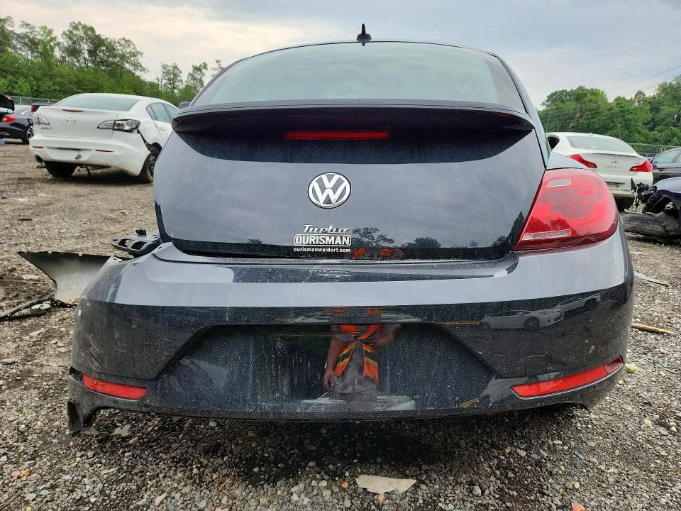 2018 VOLKSWAGEN BEETLE S 6