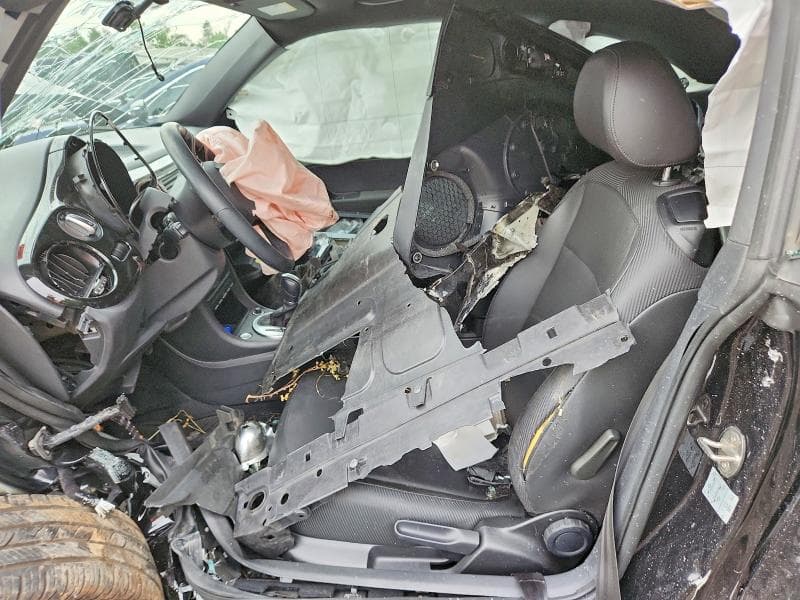 2018 VOLKSWAGEN BEETLE S 7
