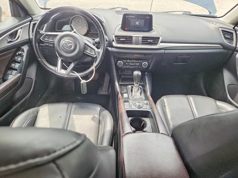 2018 MAZDA 3 TOURING 8
