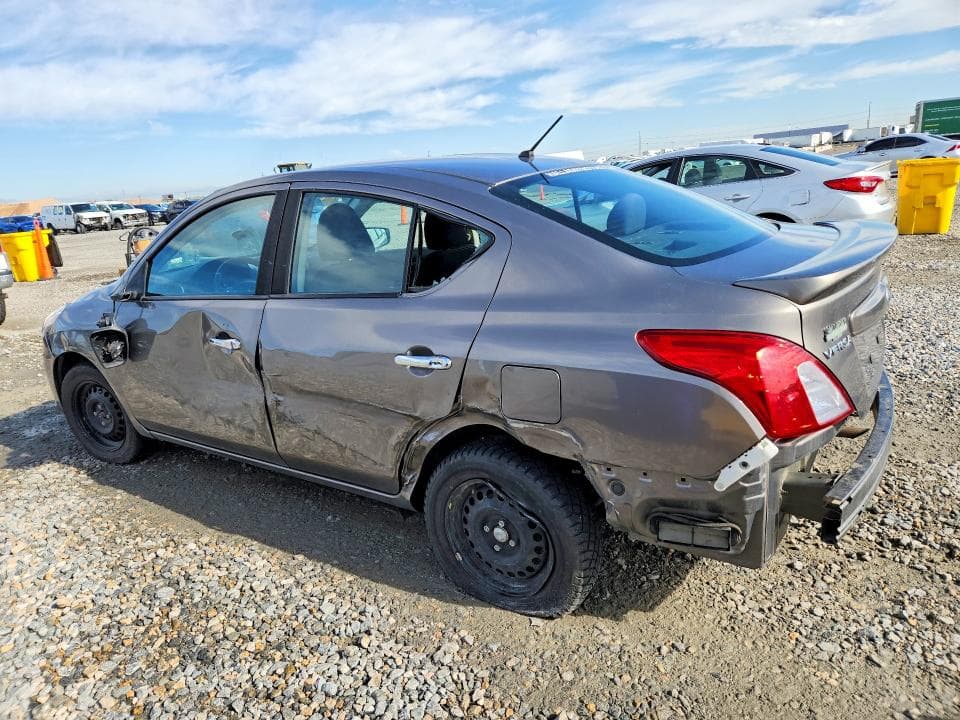 2017 NISSAN VERSA 1.6 SV 2