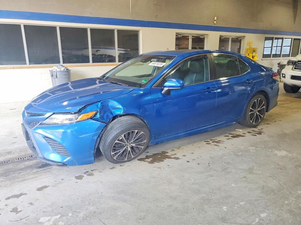 2019 TOYOTA CAMRY SE - 1