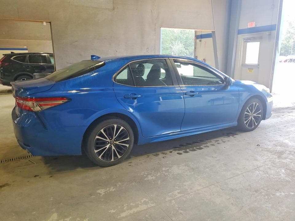 2019 TOYOTA CAMRY SE 3
