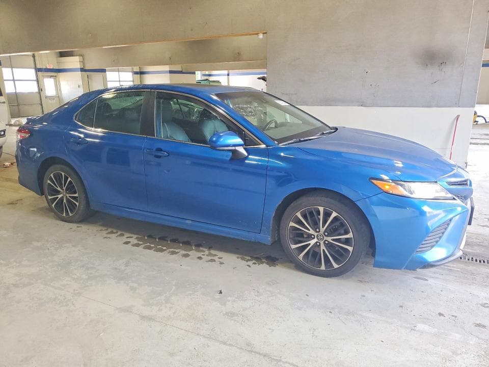 2019 TOYOTA CAMRY SE 4