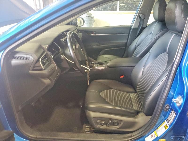2019 TOYOTA CAMRY SE 7