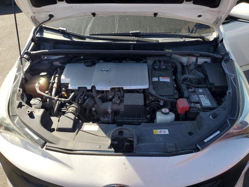 2017 TOYOTA PRIUS THREE 11