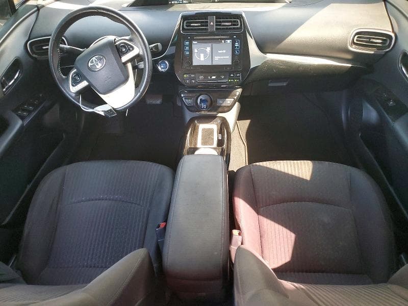 2017 TOYOTA PRIUS THREE 8