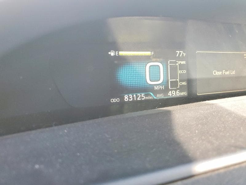2017 TOYOTA PRIUS THREE 9