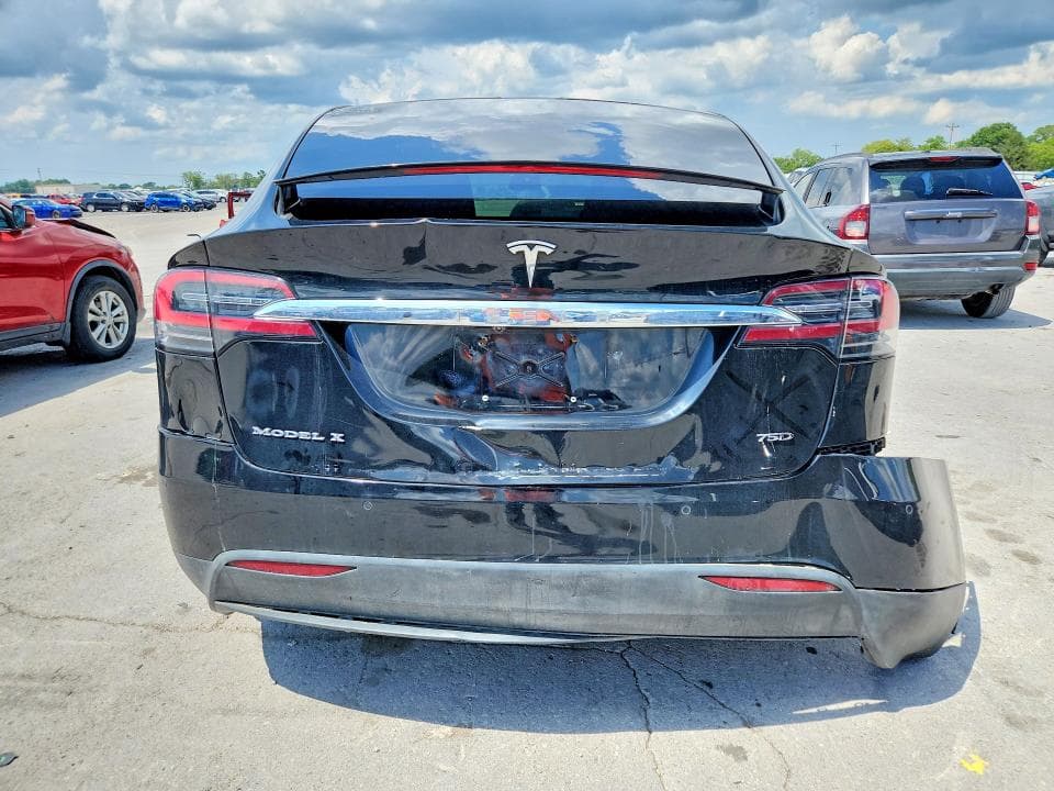 2017 TESLA MODEL X 6