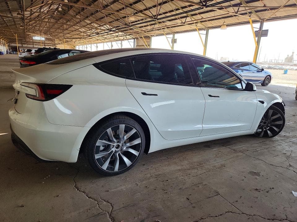 2024 TESLA MODEL 3 3