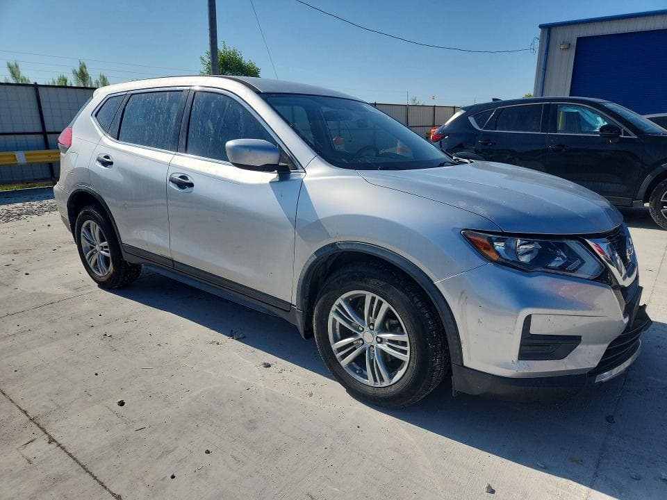 2017 NISSAN ROGUE S 4