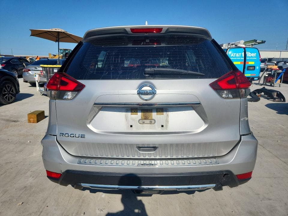 2017 NISSAN ROGUE S 6