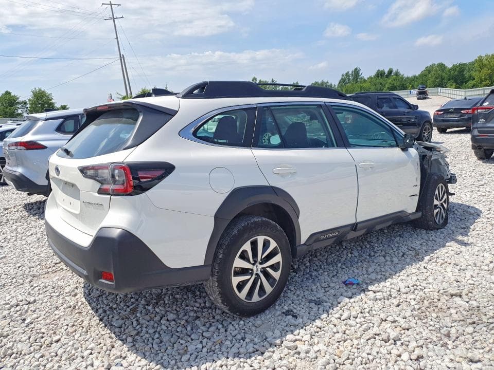 2025 SUBARU OUTBACK 3