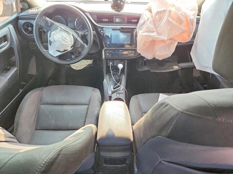 2018 TOYOTA COROLLA SE MANUAL 8