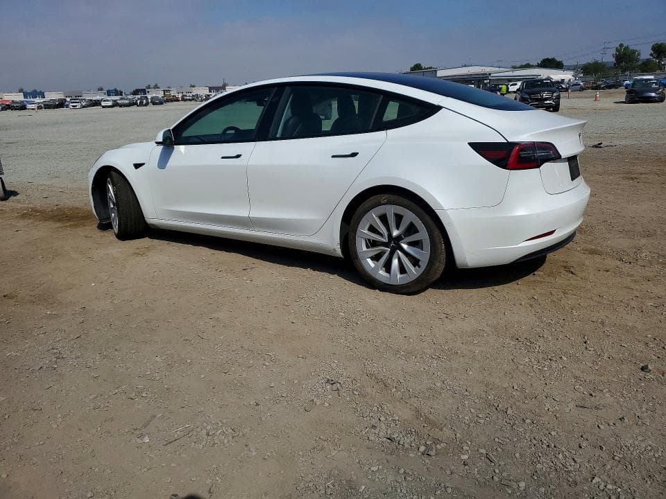 2022 TESLA MODEL 3 2