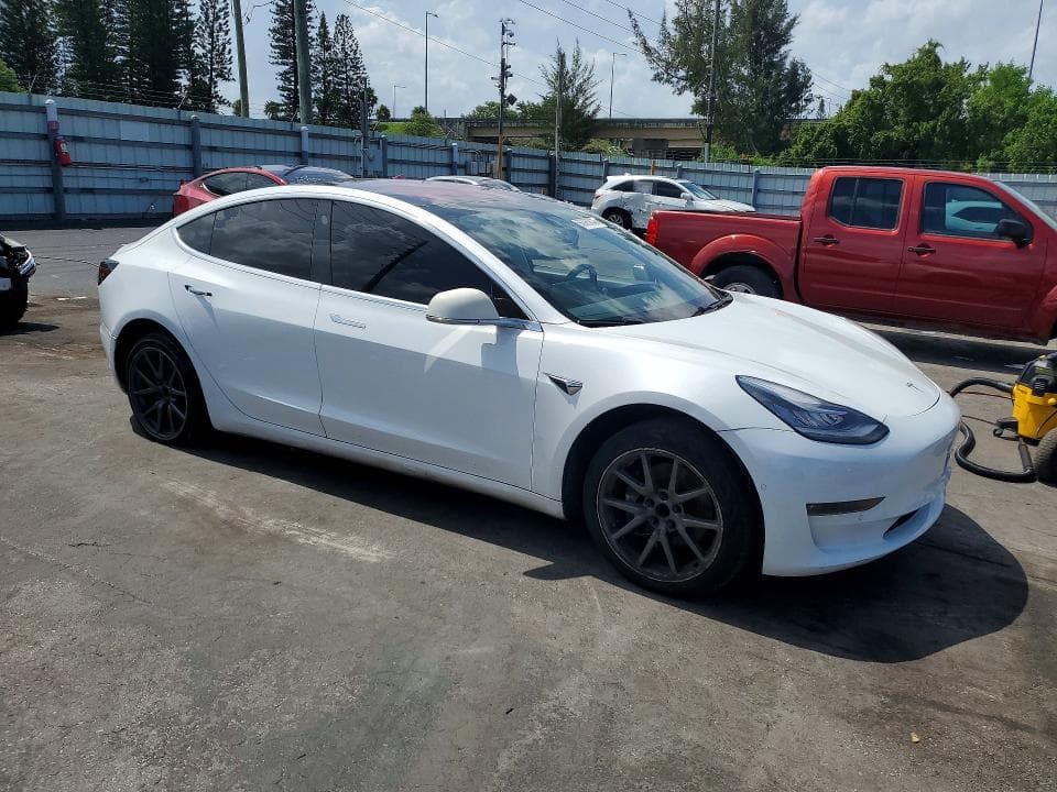 2018 TESLA MODEL 3 4