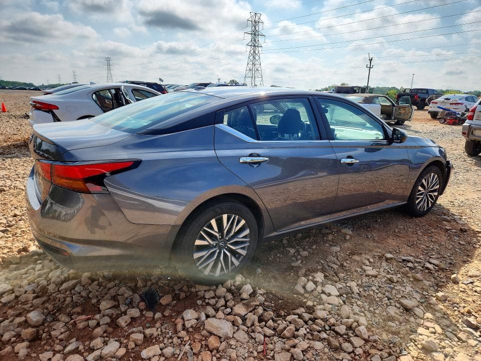 2025 NISSAN ALTIMA SV 3