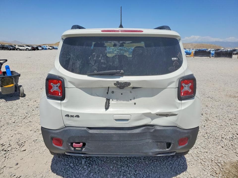 2019 JEEP RENEGADE TRAILHAWK 6