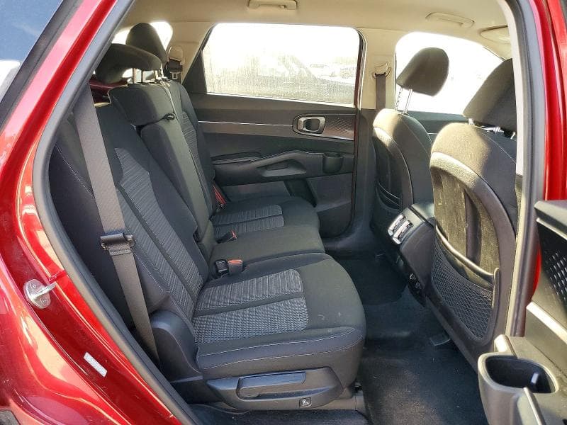 2022 KIA SORENTO LX 11
