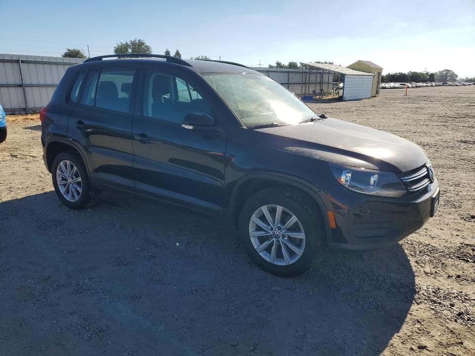2017 VOLKSWAGEN TIGUAN S 4
