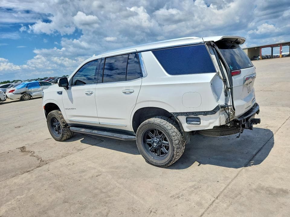 2021 GMC YUKON SLT 2