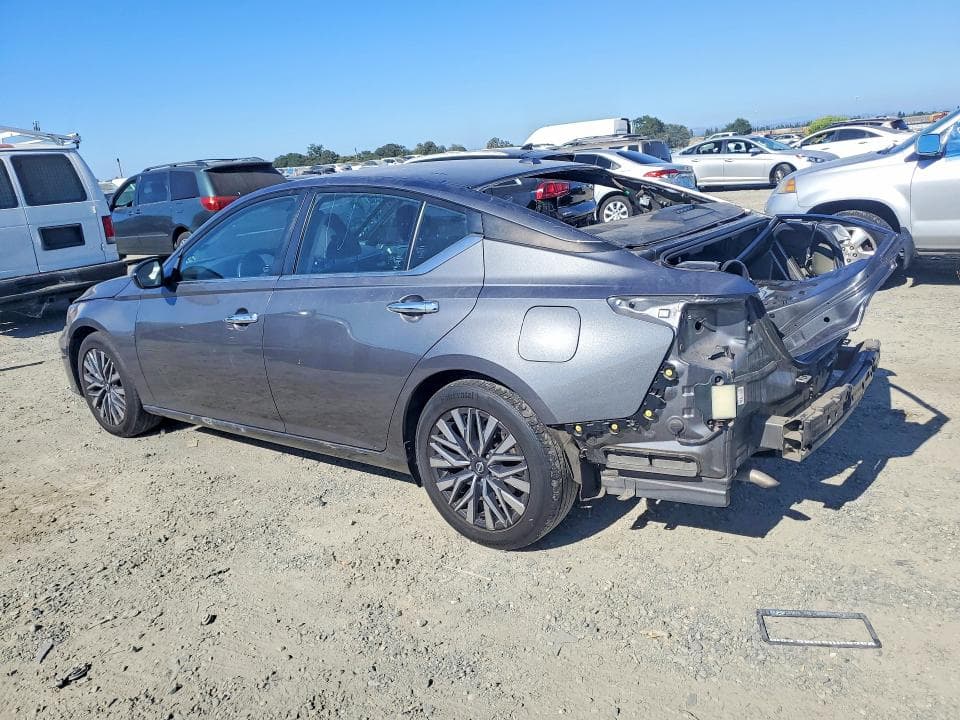 2023 NISSAN ALTIMA SV 2