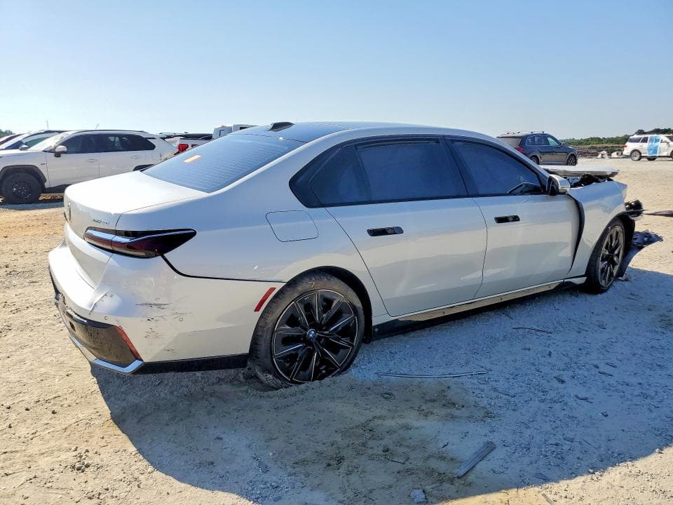 2023 BMW I7 XDRIVE60 3