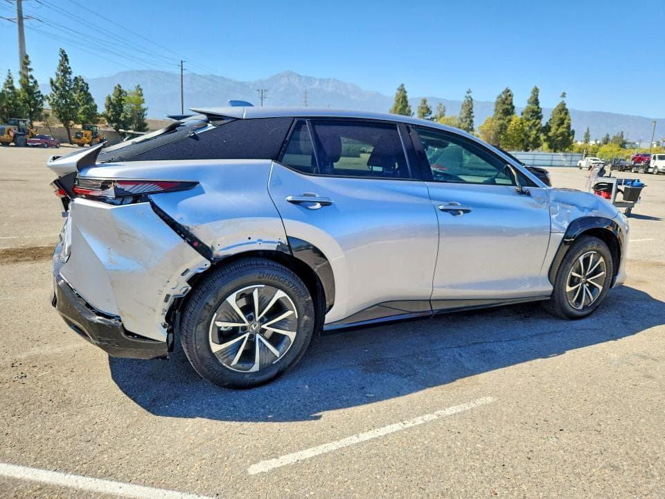 2025 LEXUS RZ 300E 3