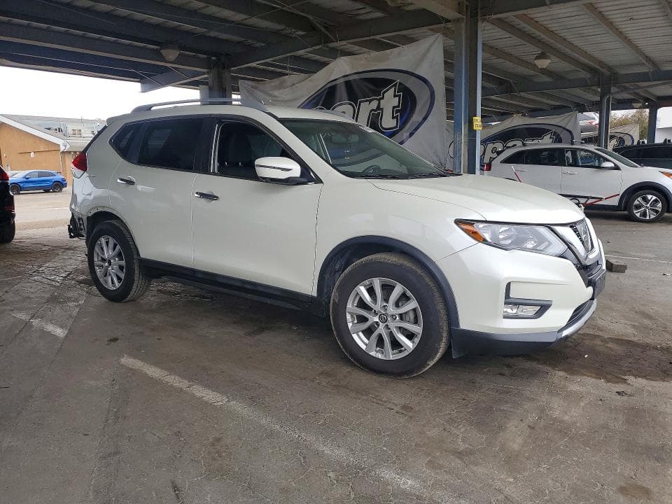 2017 NISSAN ROGUE SV 4