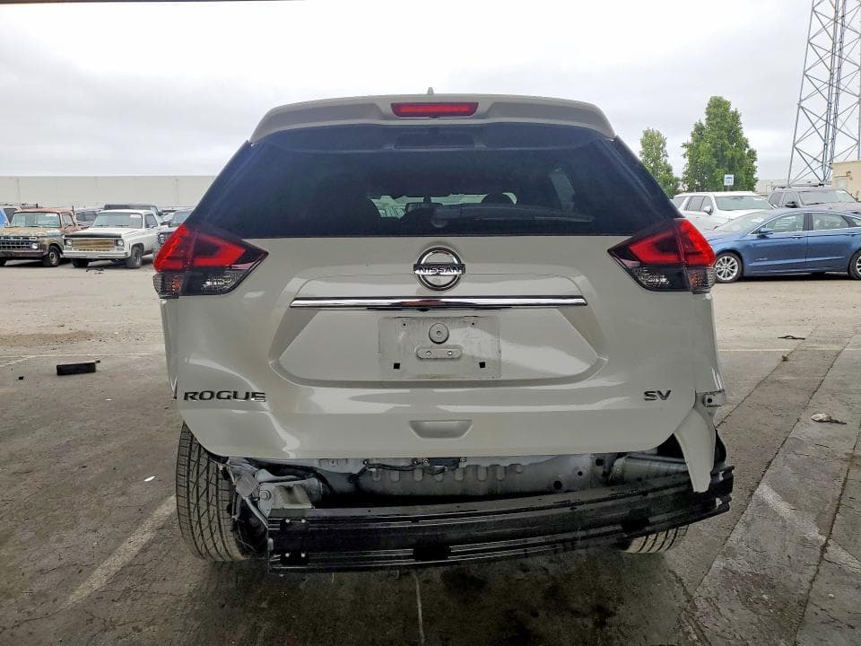 2017 NISSAN ROGUE SV 6