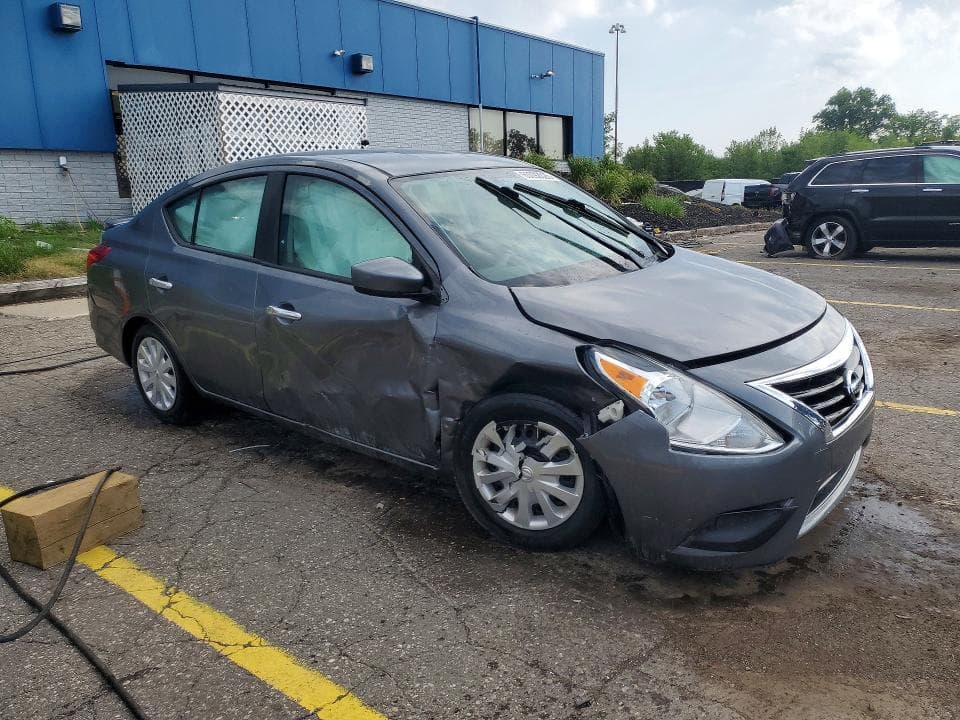 2019 NISSAN VERSA SV 4