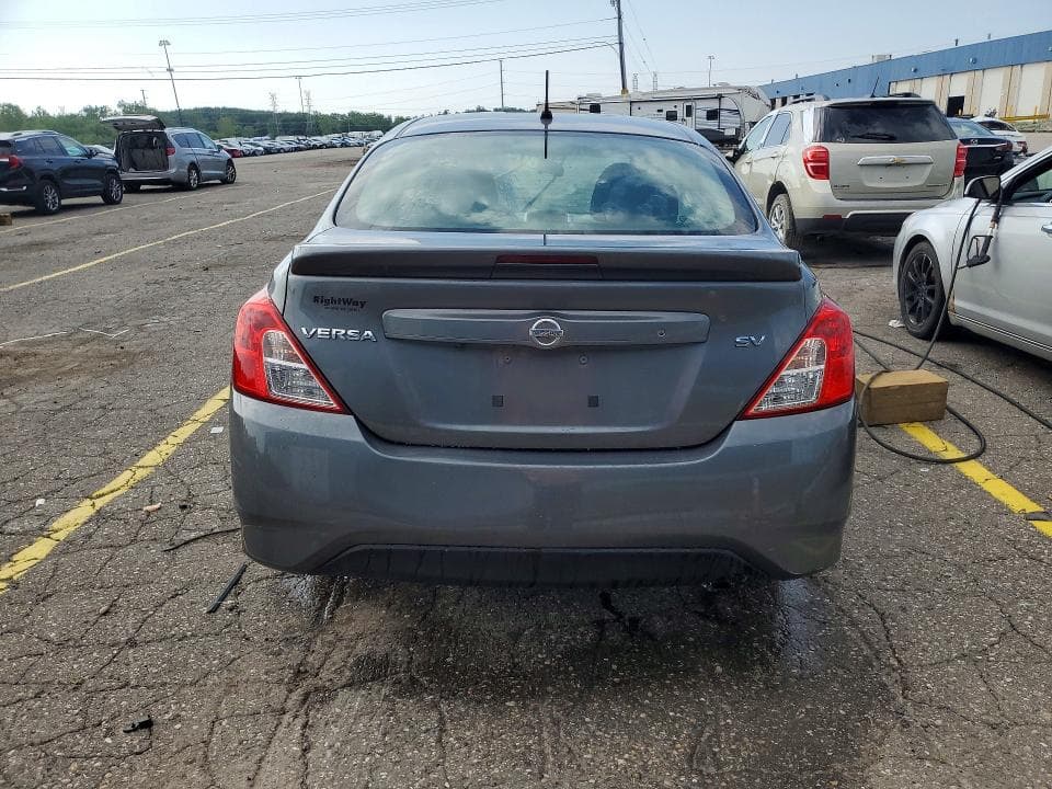 2019 NISSAN VERSA SV 6