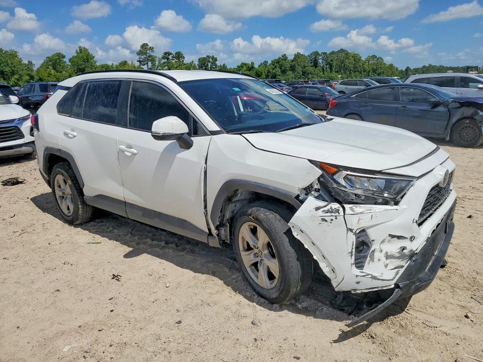 2021 TOYOTA RAV4 XLE 4