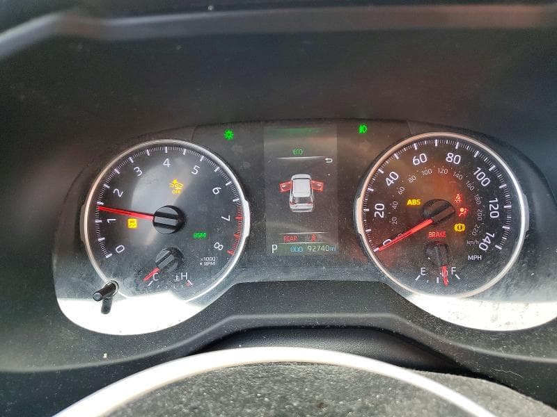 2021 TOYOTA RAV4 XLE 9