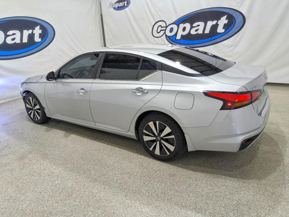 2021 NISSAN ALTIMA SV 2