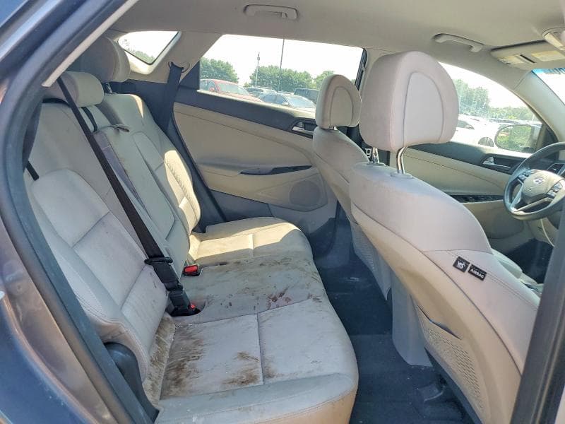 2018 HYUNDAI TUCSON SE SE 11