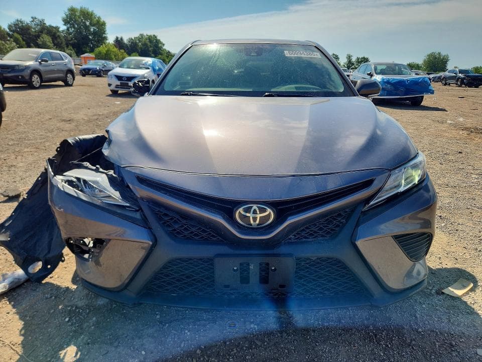 2020 TOYOTA CAMRY SE SE 5