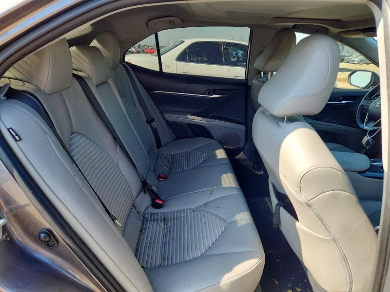 2020 TOYOTA CAMRY SE SE 10