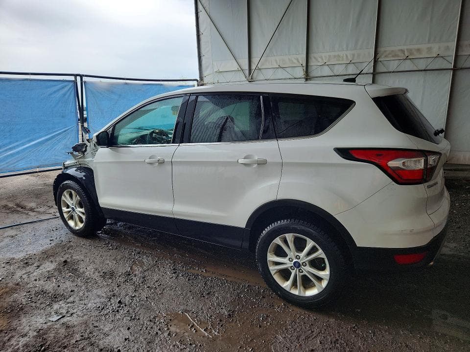 2017 FORD ESCAPE SE 2