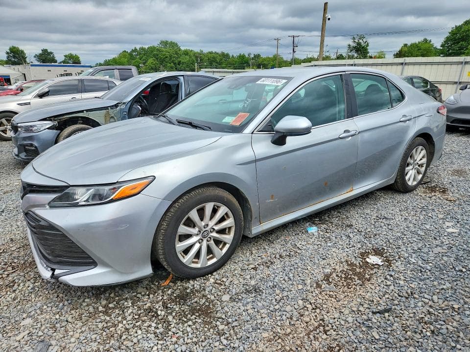 2018 TOYOTA CAMRY LE