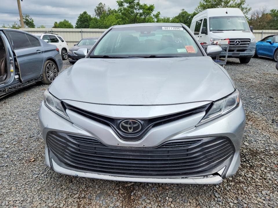 2018 TOYOTA CAMRY LE LE 5