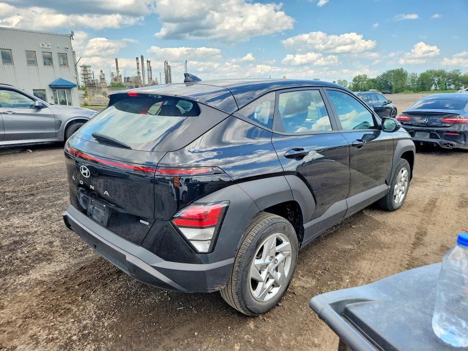 2024 HYUNDAI KONA SE SE 3
