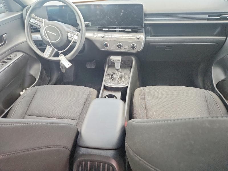 2024 HYUNDAI KONA SE SE 8