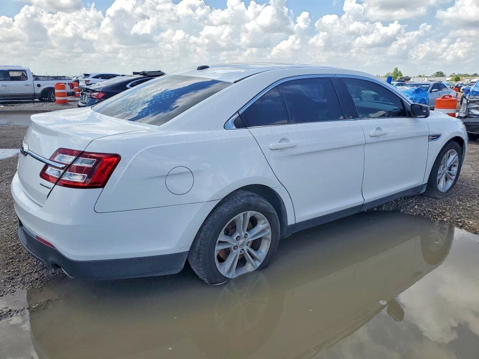 2018 FORD TAURUS SE 3