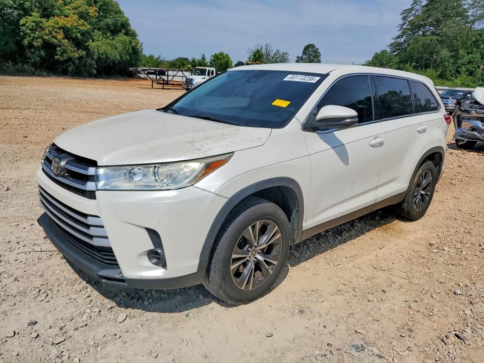 2019 TOYOTA HIGHLANDER LE - 1